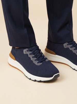 AZZUR Knit Sneaker – Navy mit Camel-Akzent
