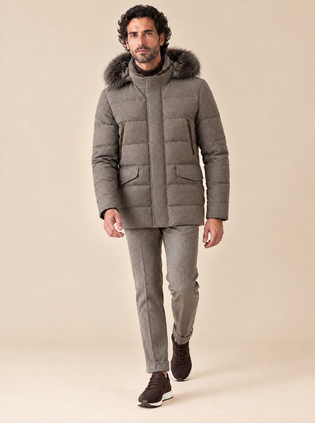 Pescarolo Kordelhose Taupe im Gehen, mit Umschlag