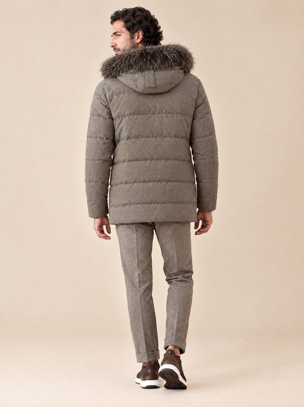 Pescarolo Kordelhose Taupe von hinten
